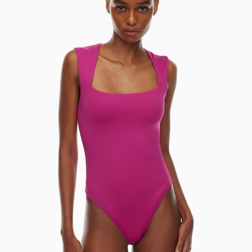 Aritzia Original Contour Esteem Bodysuit Pink Size XS
